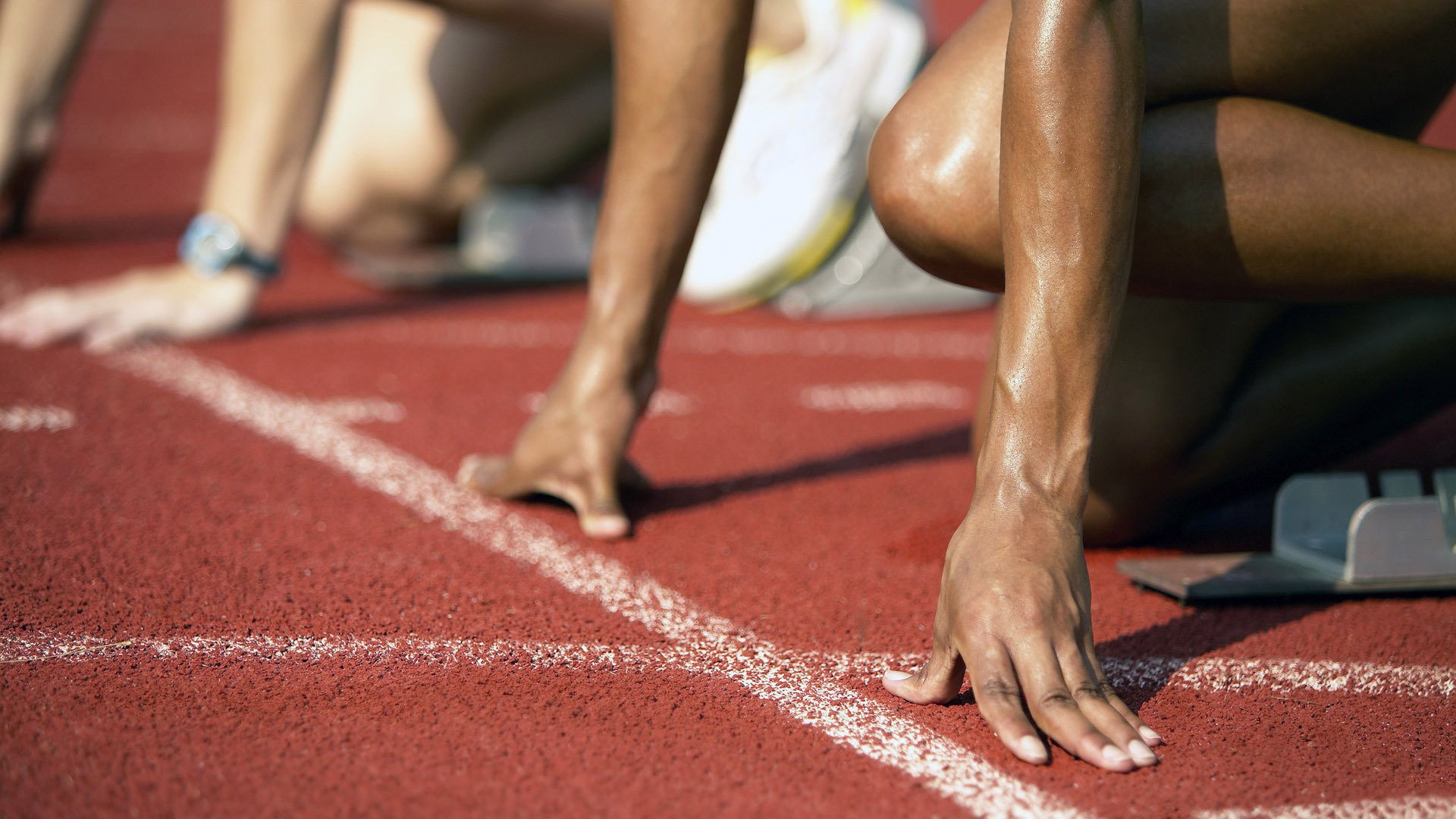 全国青少年冰雪嘉年华滑雪赛 孩子们在雪道上放飞童年